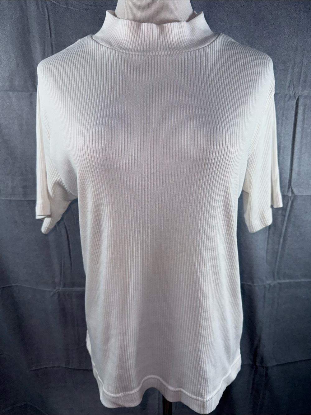 2559-Tower Hill Classic Cream Ribbed Mock Neck Short-Sleeve Top
